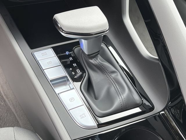 New 2026 Hyundai Elantra Hybrid FWD image 32