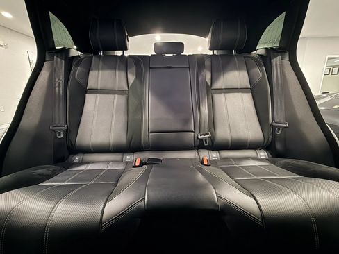 Used 2019 Land Rover Range Rover Velar R-Dynamic SE AWD/4WD image 18