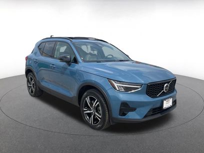 Used 2024 Volvo XC40 B5 Core