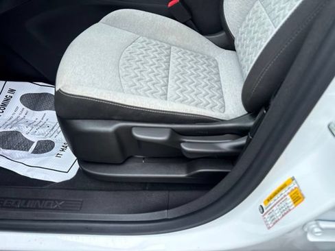 Used 2024 Chevrolet Equinox LS FWD image 15