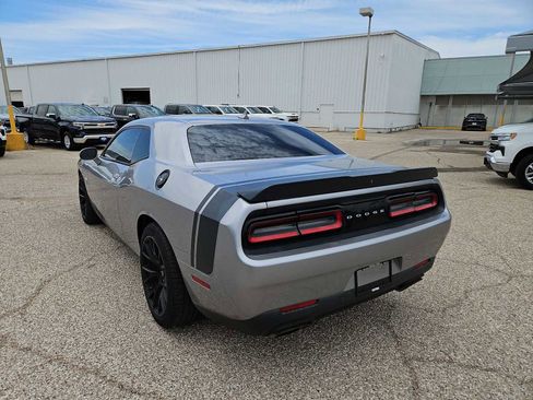 Used 2017 Dodge Challenger R/T Scat Pack w/ Dynamics Package RWD image 6