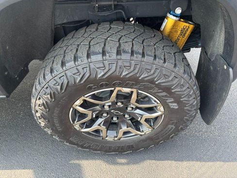Used 2024 Chevrolet Colorado ZR2 AWD/4WD image 7
