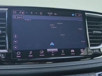 Used 2025 Chrysler Pacifica Limited