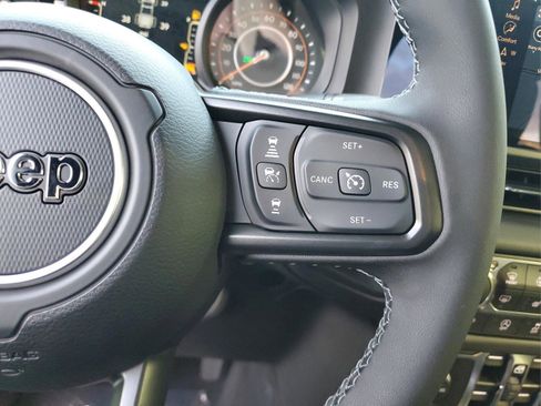 New 2025 Jeep Gladiator Rubicon w/ Convenience Group image 23