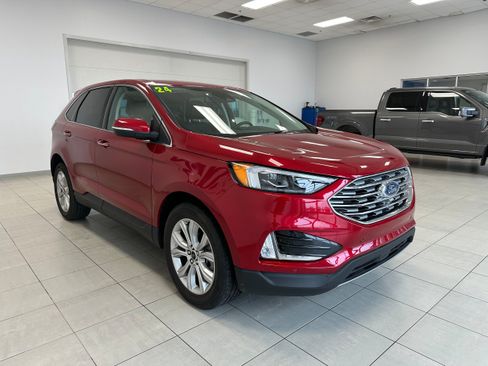 Used 2024 Ford Edge Titanium w/ Equipment Group 301A AWD/4WD image 4