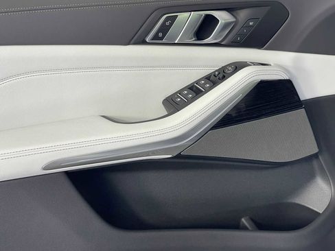 New 2026 BMW X5 xDrive40i w/ M Sport Package image 16
