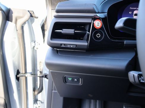 New 2025 Porsche Macan 4S Electric image 36