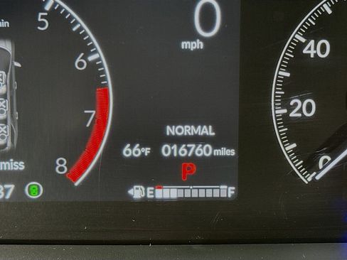 Used 2023 Honda Pilot EX-L image 9