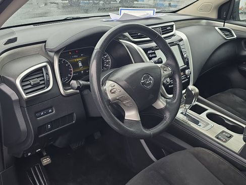 Used 2018 Nissan Murano SV w/ Premium Package image 15