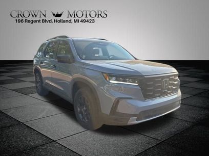 New 2025 Honda Pilot TrailSport