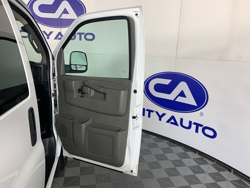 Used 2023 Chevrolet Express 3500 LS RWD image 30