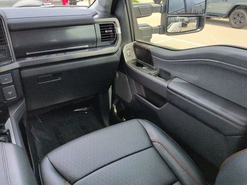 Certified 2025 Ford F250 Lariat w/ Lariat Ultimate Package AWD/4WD image 17