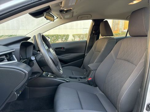 Used 2023 Toyota Corolla LE image 8
