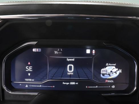 Used 2025 GMC Sierra 2500 Denali Ultimate image 14