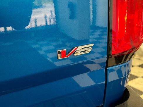 Used 2021 Chevrolet Colorado Z71 AWD/4WD image 13