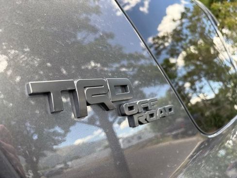 Used 2020 Toyota 4Runner TRD Off-Road Premium w/ Moonroof Package AWD/4WD image 13