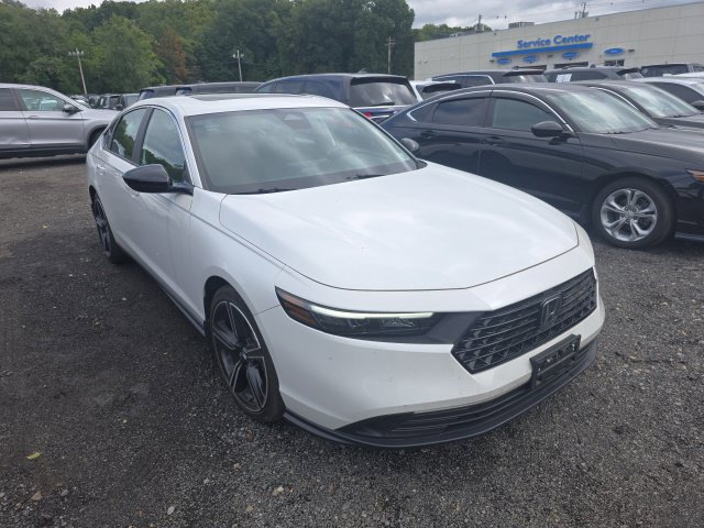 Used 2023 Honda Accord Sport image 2
