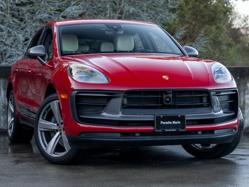 Certified 2024 Porsche Macan Turbo image 6