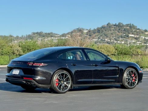 Used 2018 Porsche Panamera Turbo image 8