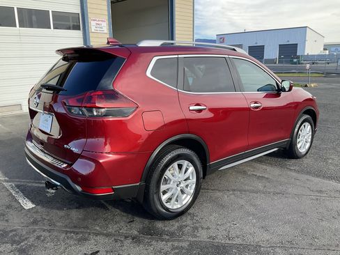 Used 2019 Nissan Rogue SV image 5