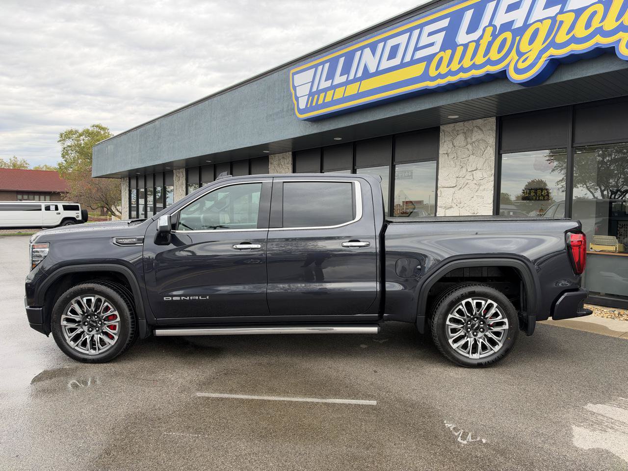 Used 2024 GMC Sierra 1500 Denali Ultimate AWD/4WD image 4