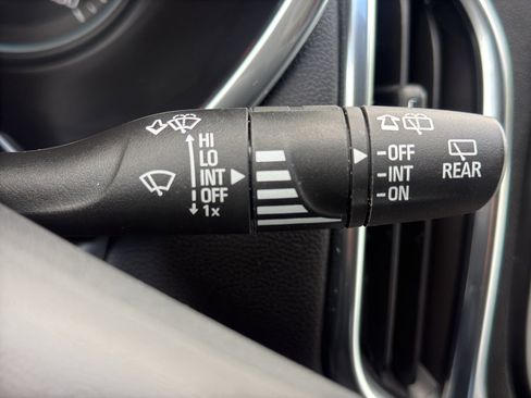 Used 2024 Chevrolet Equinox LT AWD/4WD image 19