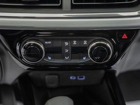 New 2026 Chevrolet Trax LT w/ Sunroof Package FWD image 22