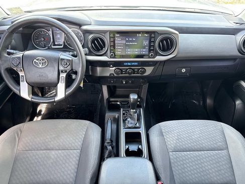 Used 2021 Toyota Tacoma SR5 RWD image 20