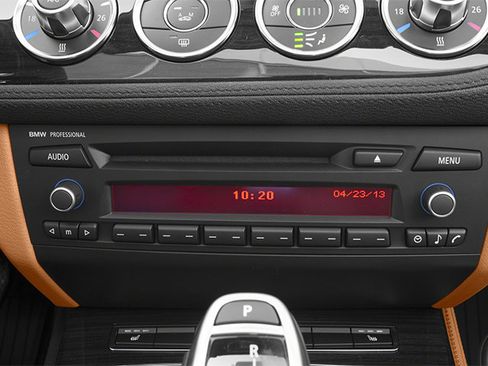 Used 2014 BMW Z4 sDrive35is image 9