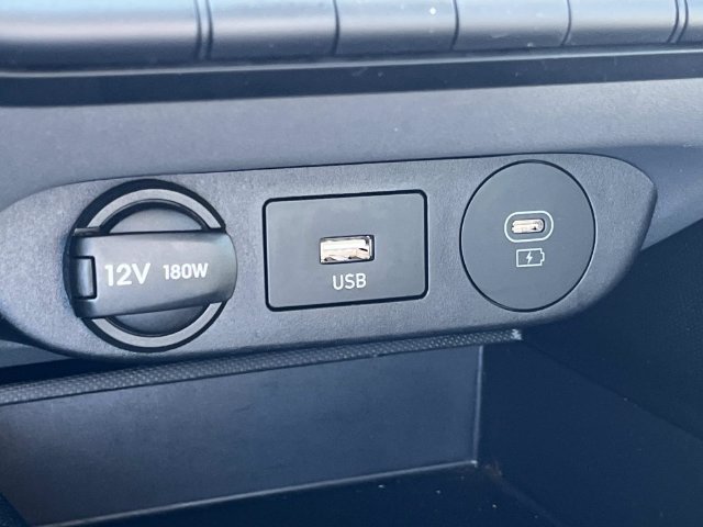 Certified 2024 Hyundai Elantra SEL FWD image 30