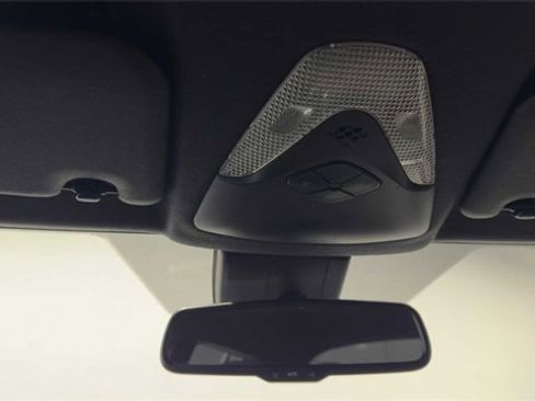 Used 2019 Toyota C-HR XLE image 17