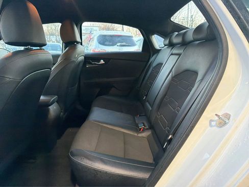 Used 2021 Kia Forte GT-Line image 10