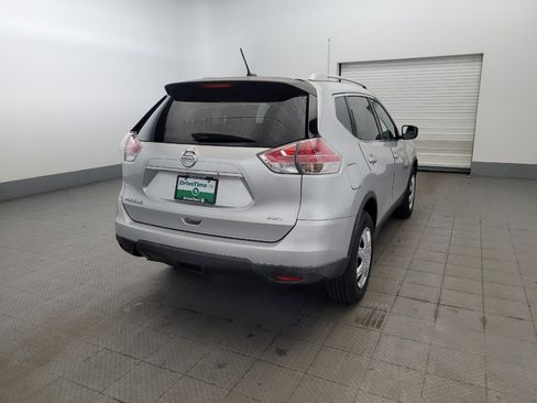 Used 2016 Nissan Rogue S w/ Appearance Package AWD/4WD image 7