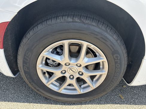 Used 2024 Chrysler Pacifica Touring-L FWD image 17