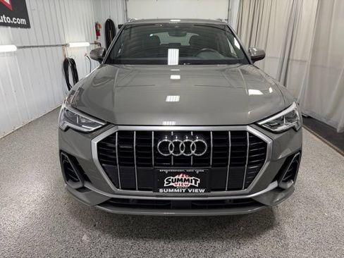 Used 2020 Audi Q3 2.0T Premium Plus w/ Premium Plus Package AWD/4WD image 2