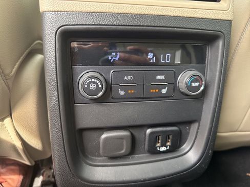 Used 2017 Buick Envision Essence image 28