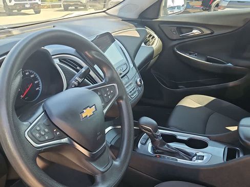 Used 2024 Chevrolet Malibu LT FWD image 10