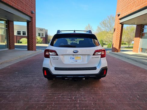 Used 2018 Subaru Outback 2.5i Limited image 5