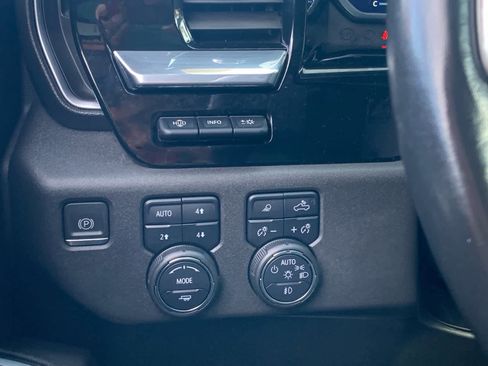 Certified 2022 Chevrolet Silverado 1500 High Country w/ High Country Premium Package image 21