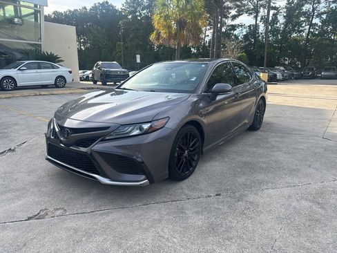 Used 2024 Toyota Camry XSE FWD image 1