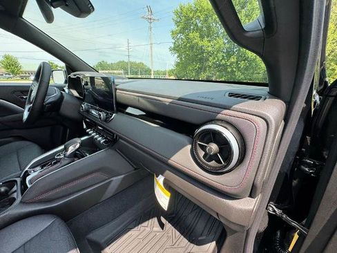 New 2026 Chevrolet Colorado Z71 w/ Technology Package AWD/4WD image 27