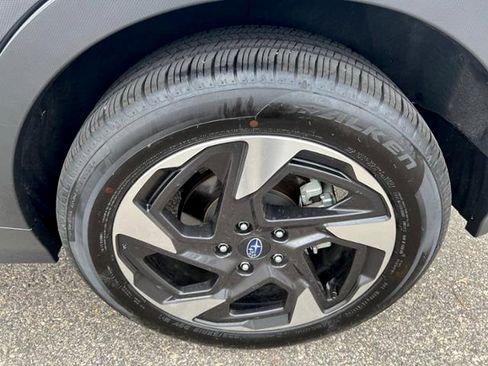 Certified 2025 Subaru Crosstrek 2.5i Limited AWD/4WD image 9
