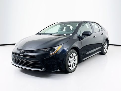 Used 2026 Toyota Corolla LE FWD image 3