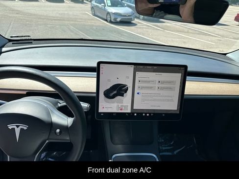 Used 2022 Tesla Model Y Long Range AWD/4WD image 8