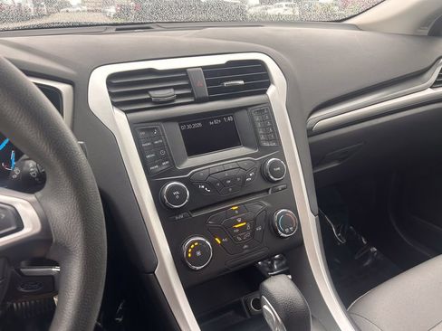 Used 2014 Ford Fusion S FWD image 20