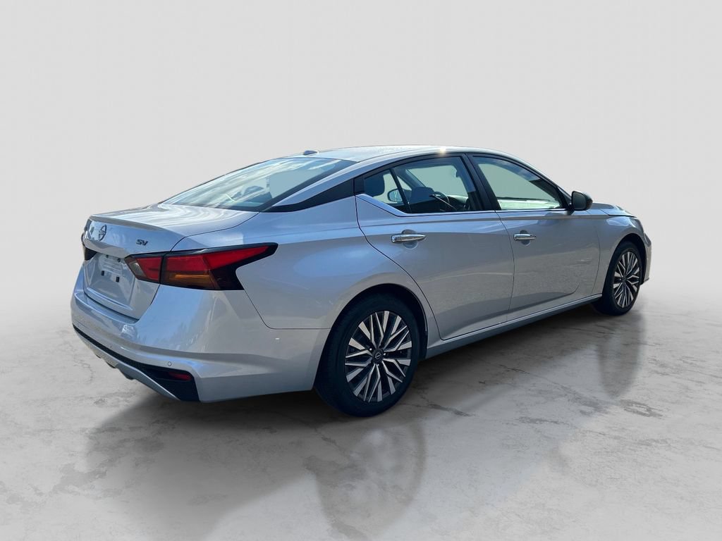 Certified 2024 Nissan Altima 2.5 SV FWD image 5