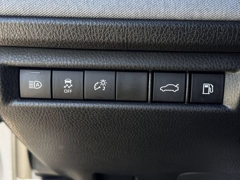 Used 2025 Toyota Camry LE FWD image 28