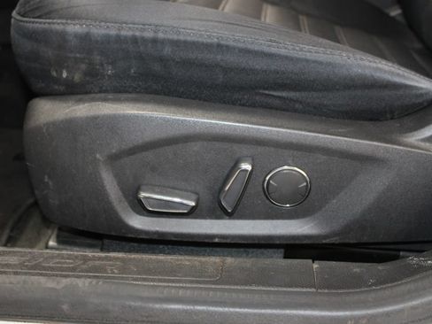 Used 2015 Ford Fusion SE FWD image 24