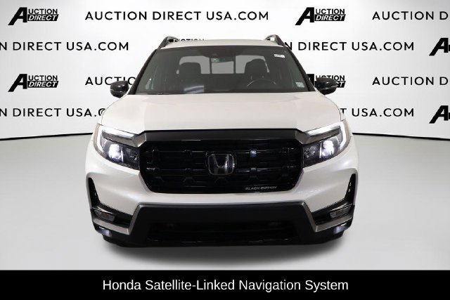 Used 2025 Honda Ridgeline Black Edition image 2