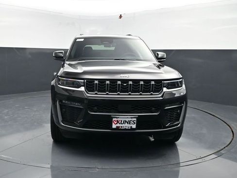 New 2026 Jeep Grand Cherokee L Limited AWD/4WD image 2